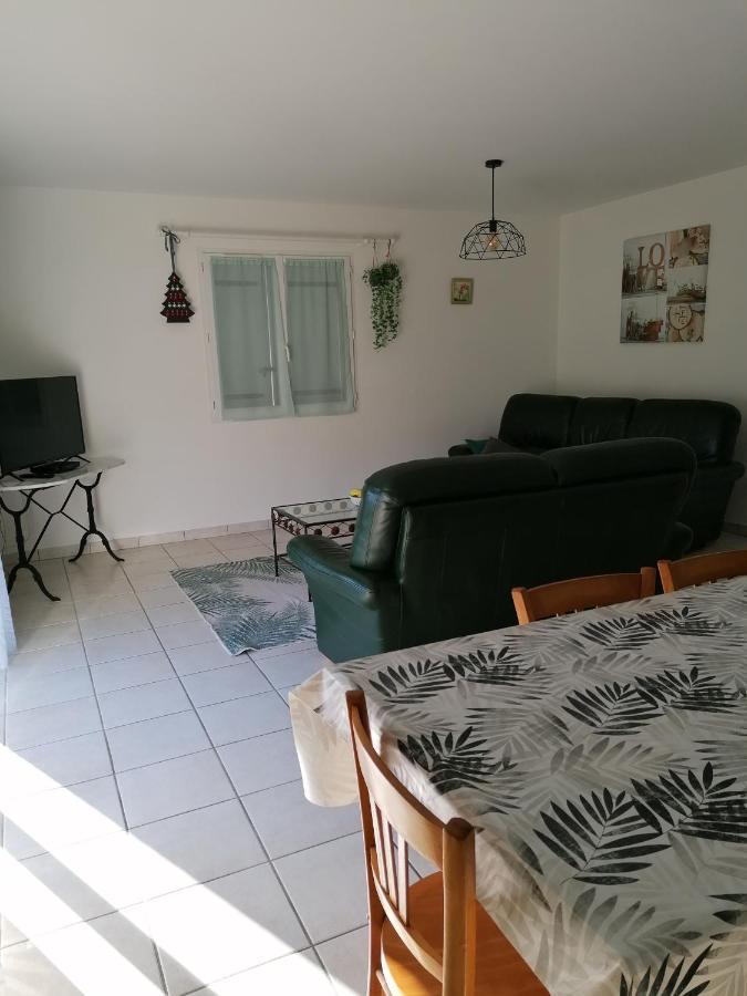 Saint-Julien-l'Ars Maison D'Hotes מראה חיצוני תמונה